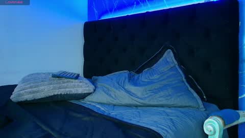 Lexter Blue online show from May 9, 2026, 1:11 am
