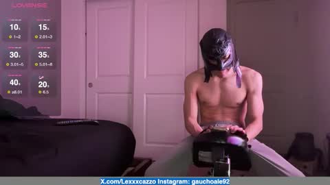 Dromaeosaurex online show from October 31, 2025, 8:04 am