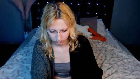 Lexy online show from February 4, 2025, 1:59 pm