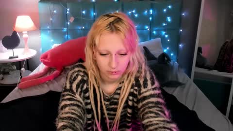 Lexy online show from March 6, 2025, 10:41 am