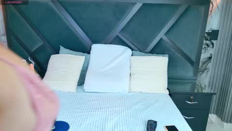 Lexy online show from November 12, 2025, 7:57 pm