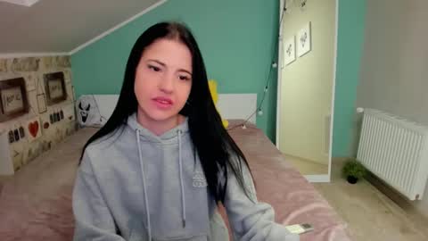 lexyswett online show from February 9, 2025, 10:32 pm