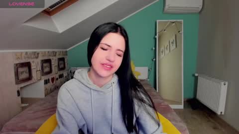 lexyswett online show from February 12, 2025, 7:56 pm