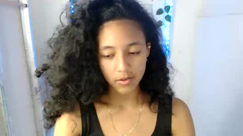 lolita online show from December 5, 2024, 5:04 am