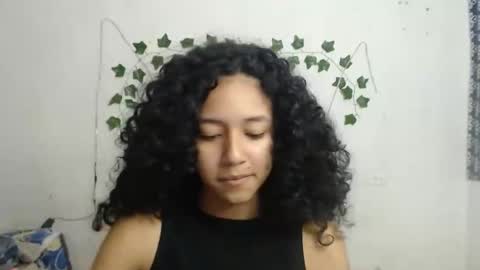 lolita online show from January 3, 2025, 12:41 pm