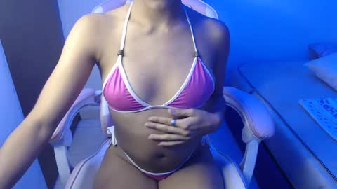 lolita online show from September 11, 2025, 7:08 am