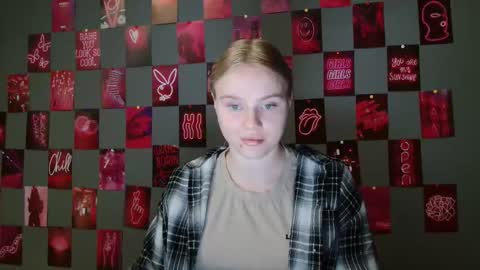 Leyla online show from September 9, 2025, 6:35 am