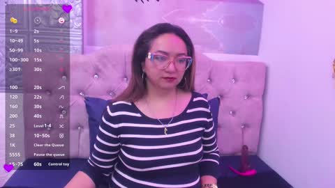 Leyla smithh online show from October 18, 2025, 12:17 pm