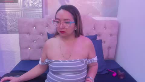 Leyla smithh online show from October 20, 2025, 12:16 pm