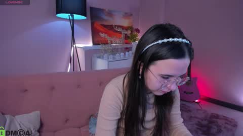 leylamirage online show from March 1, 2026, 12:18 pm