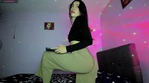 Leyna online show from February 12, 2025, 11:09 pm