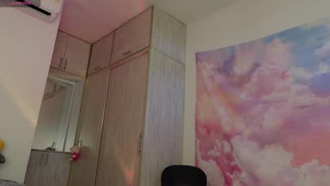 Jessica online show from December 20, 2025, 6:04 pm