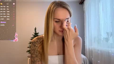 Mia online show from January 14, 2026, 12:44 pm