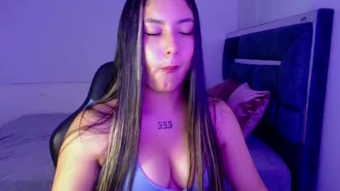 Lia  online show from October 24, 2025, 11:45 pm