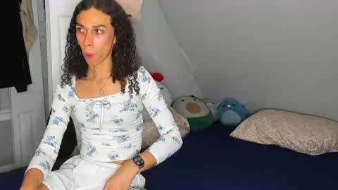 Snapshot of lia_hdz chatting on September 21, 2025, 12:45 am Kabroncita online show from September 21, 2025, 12:45 am