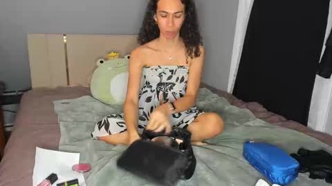 Snapshot of lia_hdz chatting on November 17, 2025, 4:18 am Kabroncita online show from November 17, 2025, 4:18 am