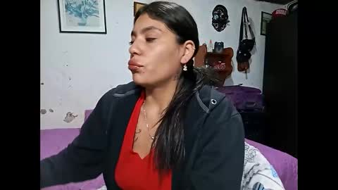 Lia online show from February 12, 2025, 8:59 am