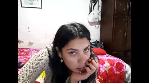 Lia online show from February 9, 2026, 9:35 am