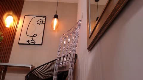 LIA online show from October 14, 2025, 7:03 pm