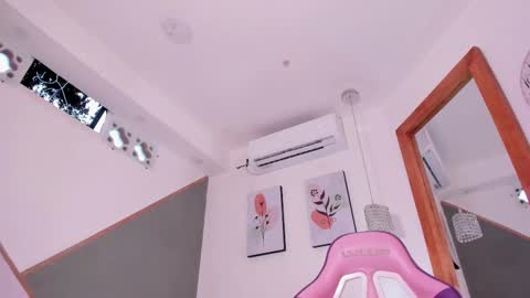 lia_mariana online show from February 28, 2025, 10:39 pm