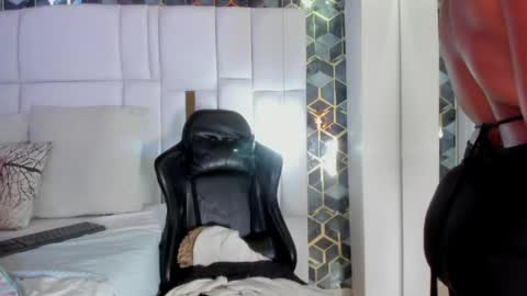 lia_mariana online show from March 17, 2026, 4:50 am