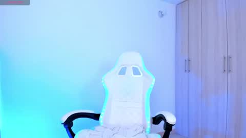 Little Queen Lia  online show from February 4, 2025, 9:41 pm