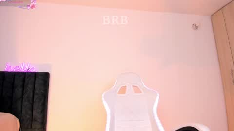 Little Queen Lia  online show from February 16, 2025, 10:43 pm