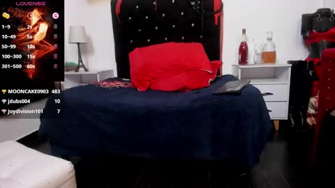 Lia Taylor online show from January 29, 2025, 3:47 pm