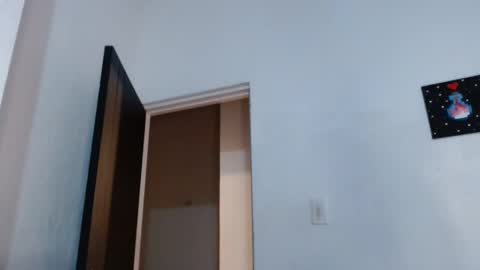   lia  online show from January 25, 2025, 7:28 am