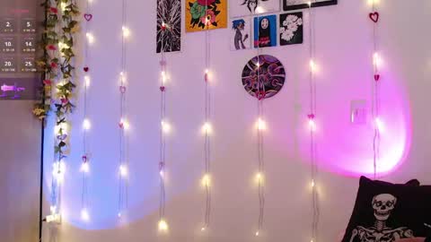 Liaa  online show from May 15, 2026, 11:34 pm