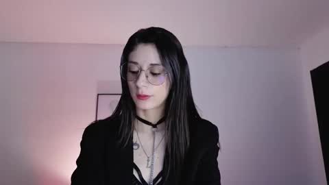 Lia  online show from November 6, 2025, 2:18 pm