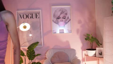 Lia  online show from April 9, 2026, 12:21 pm