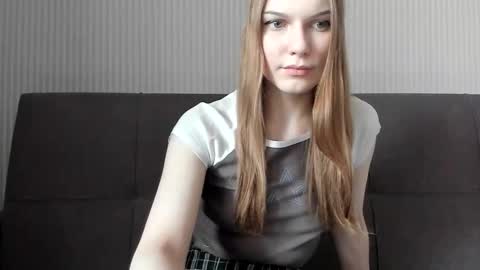 Snapshot of liabanny chatting on April 30, 2026, 1:06 pm Julia online show from April 30, 2026, 1:06 pm