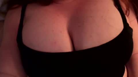 liabb111 online show from December 1, 2025, 7:57 am