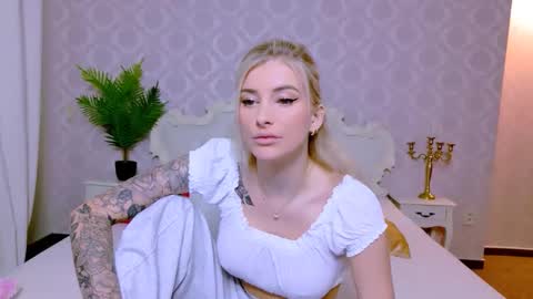 Snapshot of liabeninix chatting on February 9, 2026, 9:24 am Lia online show from February 9, 2026, 9:24 am