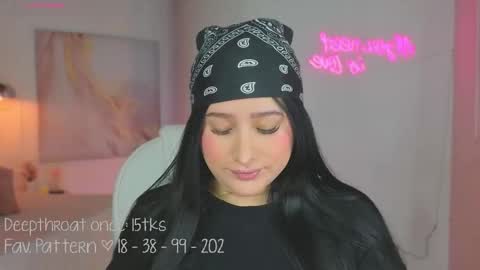 Lia Cox online show from October 21, 2025, 3:07 am