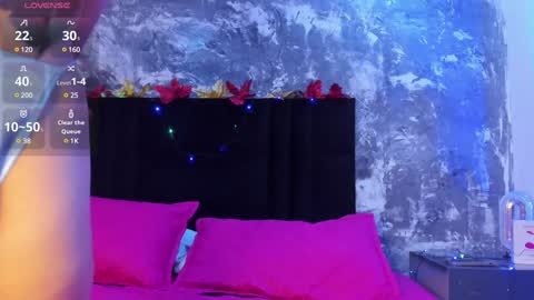 Lia online show from December 18, 2024, 6:10 am