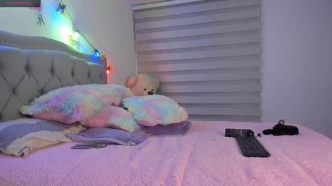 Lia  online show from February 12, 2025, 5:05 am