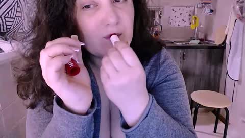 miss Lia  colection for travel online show from October 30, 2025, 1:18 am