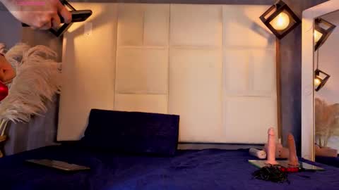 Liam forest  online show from December 16, 2025, 4:50 am