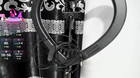 LIAM KLEIN online show from March 7, 2025, 11:29 am