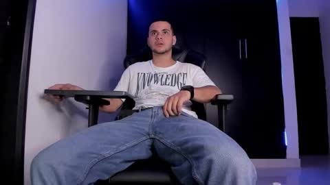 Snapshot of liam_mateo_ chatting on February 3, 2026, 2:53 am Liam online show from February 3, 2026, 2:53 am