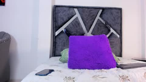 Call me Lian online show from February 13, 2026, 12:23 pm