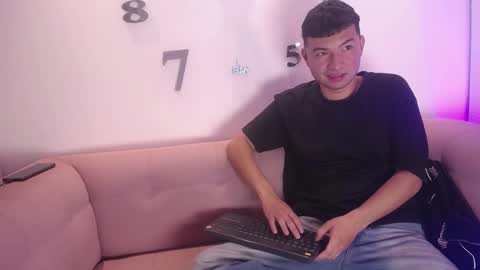 Snapshot of liam_sean chatting on February 6, 2026, 3:26 pm Liam online show from February 6, 2026, 3:26 pm