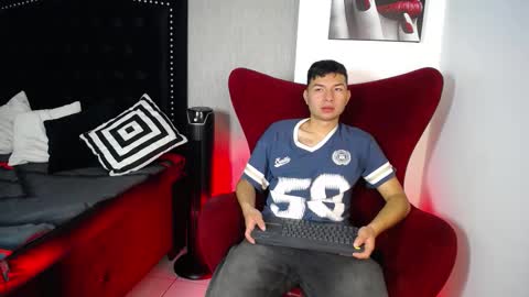 Snapshot of liam_sean chatting on March 1, 2026, 12:40 pm Liam online show from March 1, 2026, 12:40 pm