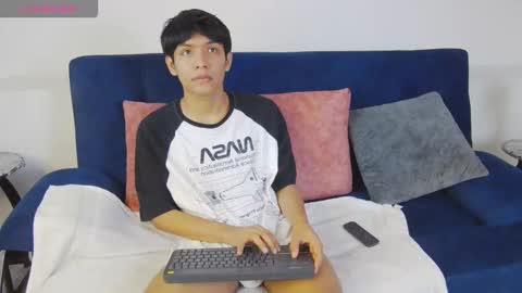 Snapshot of liam_sinclair chatting on November 24, 2025, 12:05 pm Liam online show from November 24, 2025, 12:05 pm