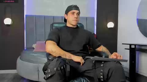 Liam online show from September 12, 2025, 8:20 pm