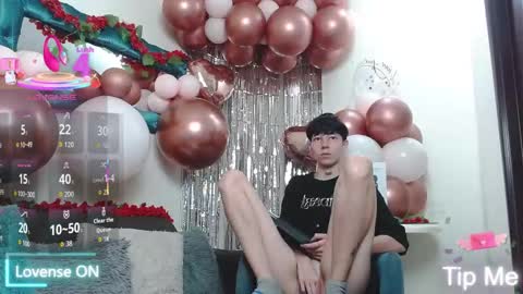 Liam  online show from February 16, 2026, 7:10 pm