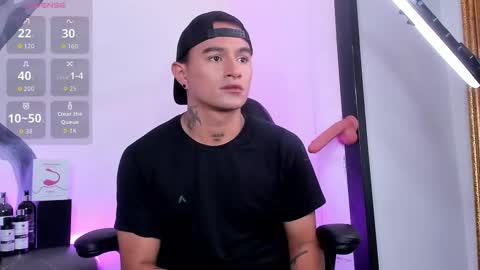 LiamDeep online show from October 19, 2025, 6:19 pm