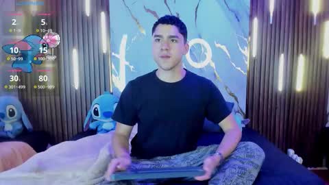 Snapshot of liamnovak chatting on November 23, 2025, 12:05 pm Liam online show from November 23, 2025, 12:05 pm